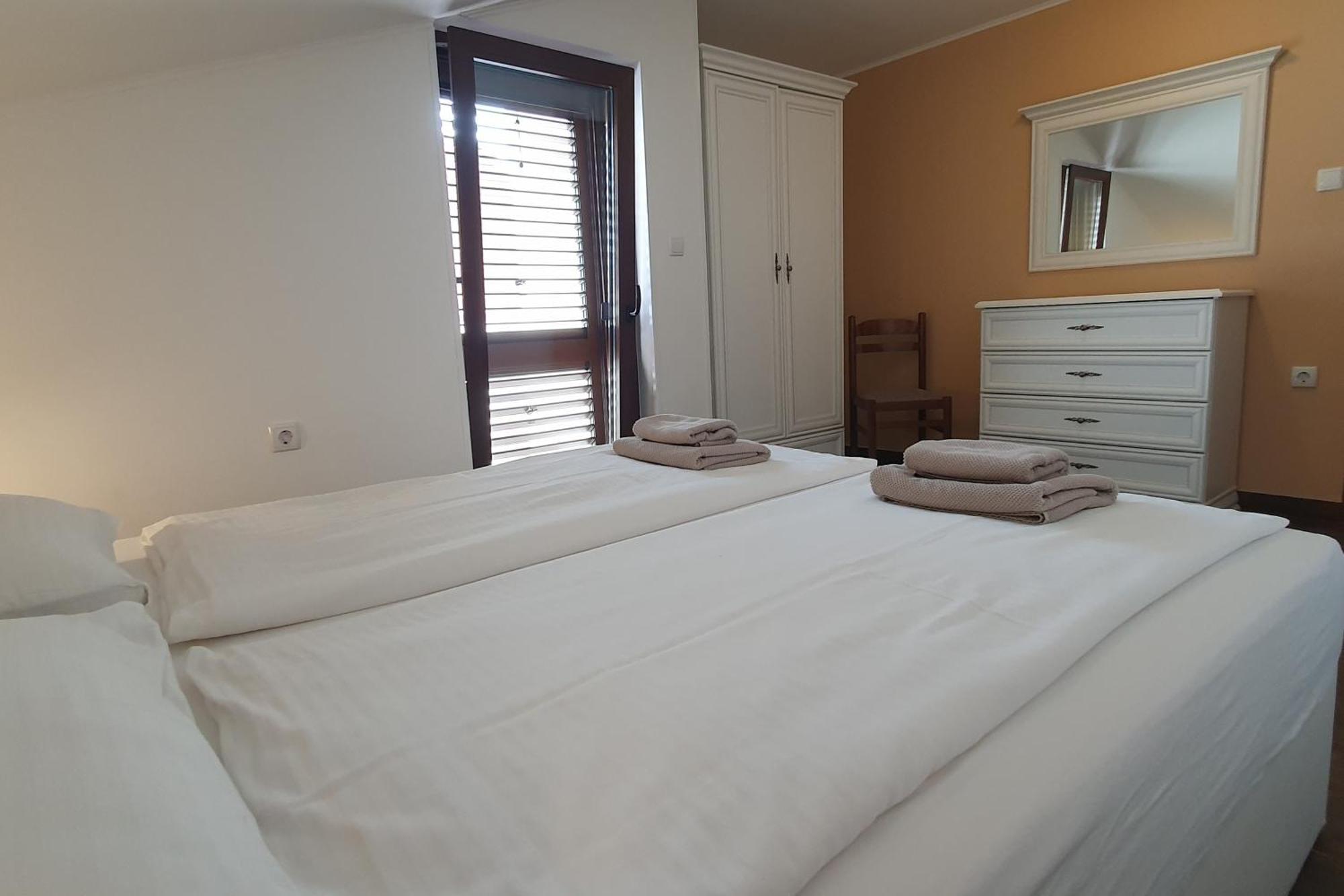 Apartments For Families With Children Lopar, Rab - 22227 Oda fotoğraf