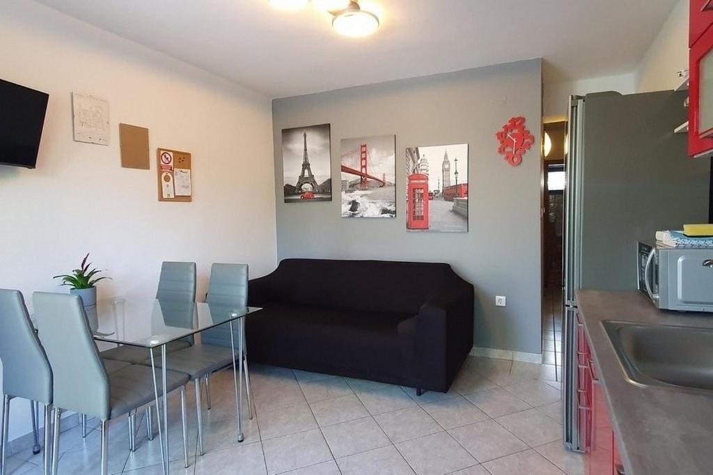 Apartments For Families With Children Lopar, Rab - 22227 Dış mekan fotoğraf
